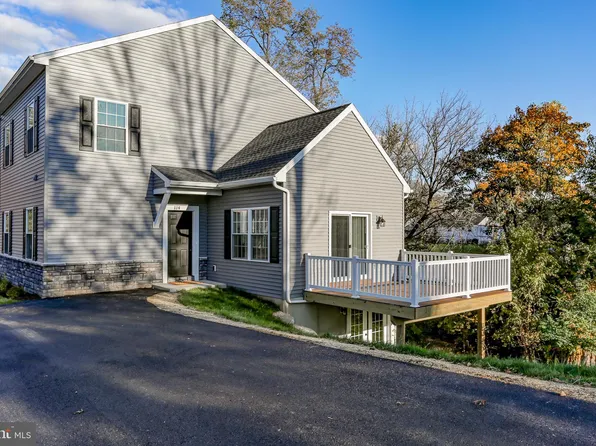 114 N Locust St, Elizabethtown, PA 17022
