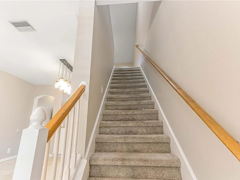 3326 Covered Bridge Dr W — Photo 20