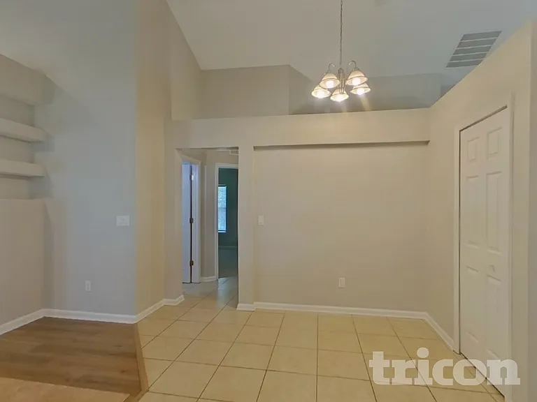 1104 Cherry Point Way — Photo 3