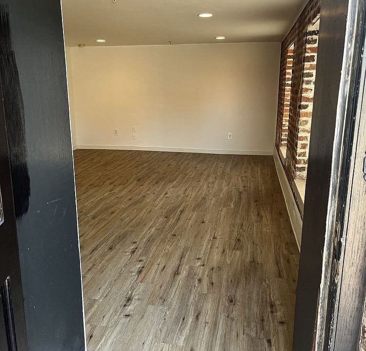 1st image of 36 Bollingbrook St #400