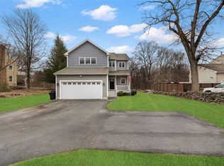 94 Cobble Hill Rd, Lincoln, RI 02865