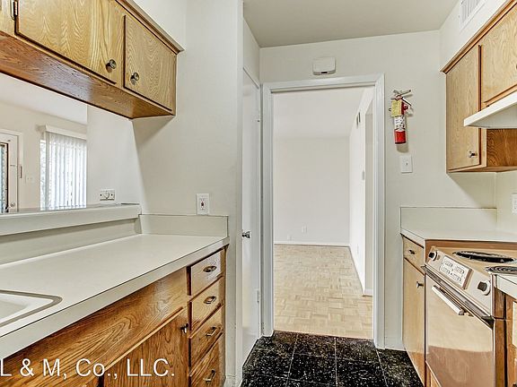 4th image of 229 Westmoreland St APT 7