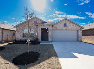 1328 Dillard Creek Dr, Justin, TX 76247