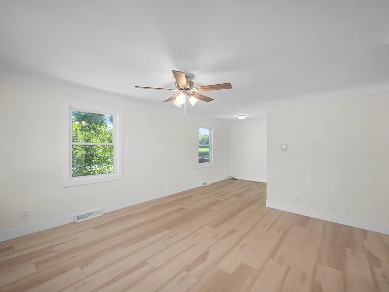 8560 Secor Rd — Photo 8
