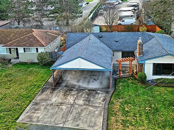3rd image of 745 SE 6th Ave