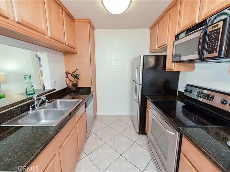 1345 Cabrillo Park Dr — Photo 8