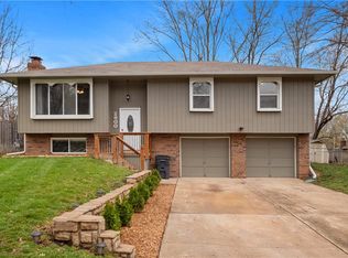 2800 SW 3rd Ter, Blue Springs, MO 64014