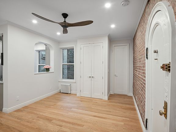 4th image of 624 W 207th St APT 1