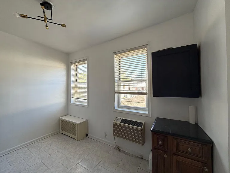1158 Bay Ridge Pkwy #2F — Photo 2