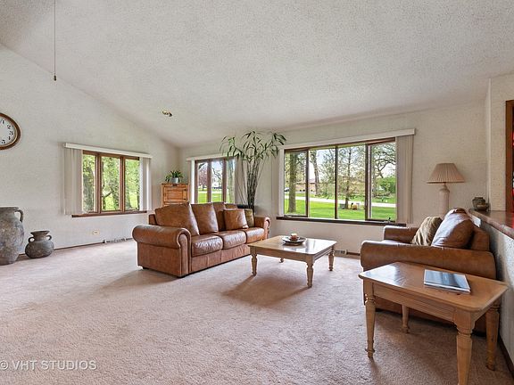 2nd image of 1071 Woodcliff Dr