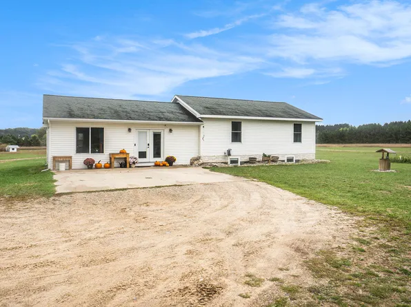 19150 35th Ave, Barryton, MI 49305