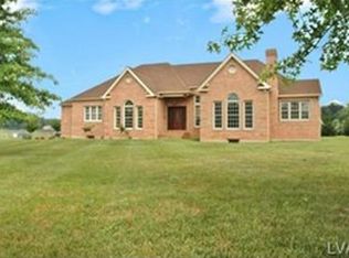 206 Lucas Ln, Nazareth, PA 18064