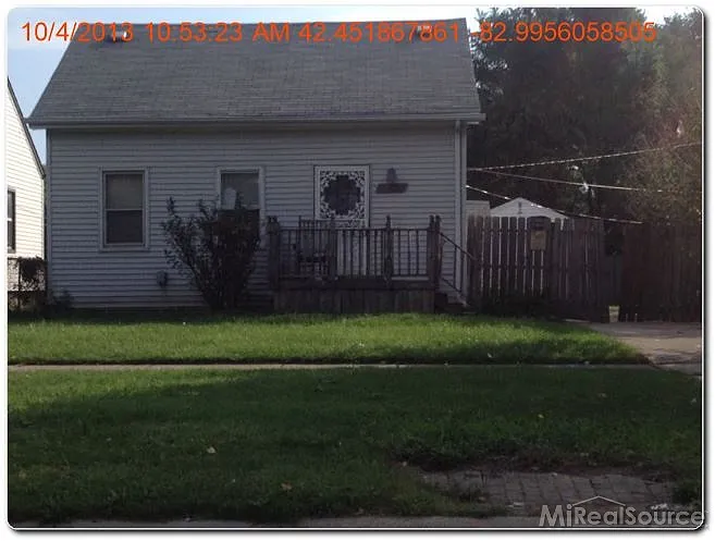 21070 Waltham Rd photo 1