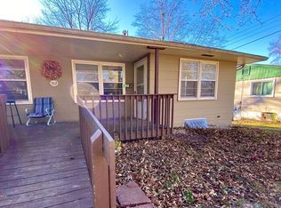 1702 SW Mc Arthur St APT B, Blue Springs, MO 64015