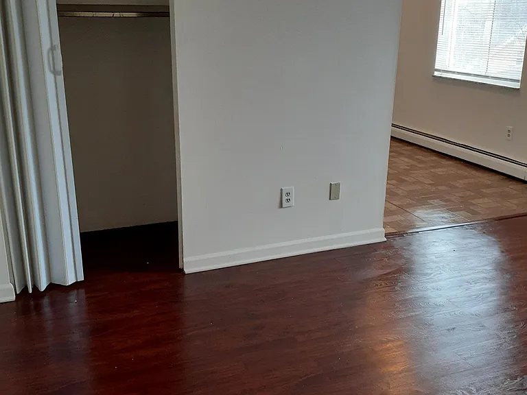 2897 Harrison Ave — Photo 5