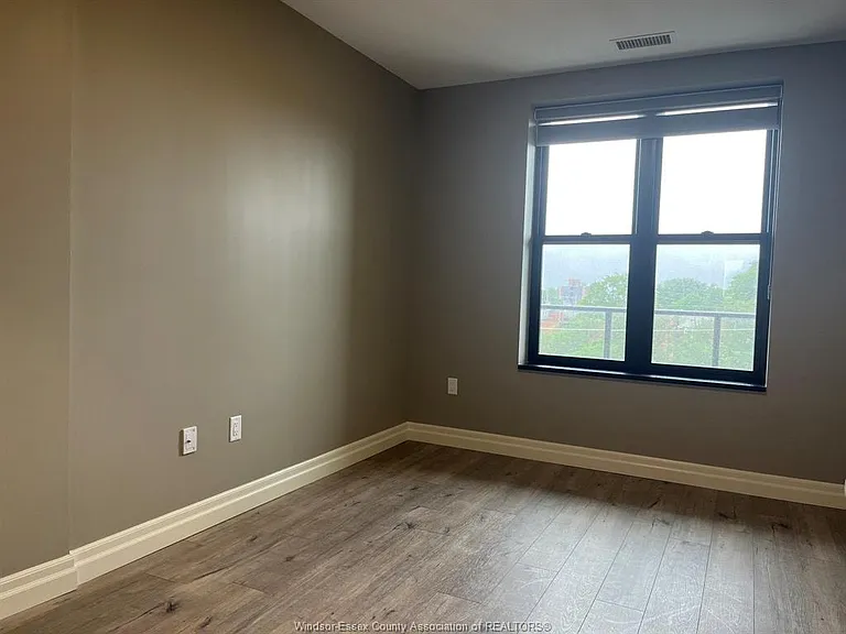 531 Pelissier St #206 — Photo 9
