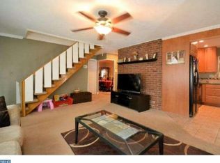 42 Holly Dr, Levittown, PA
