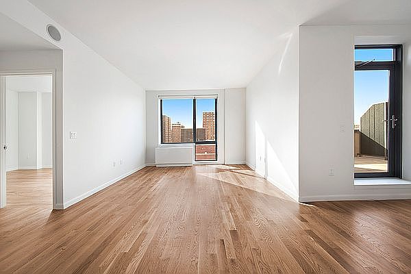 1st image of 1770 Madison Ave APT 8C