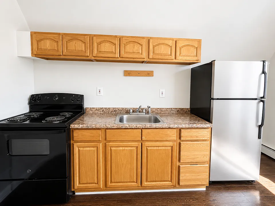 40 Vermont Ave #3