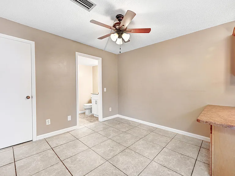 2111 Vista Oaks Cir NE — Photo 17