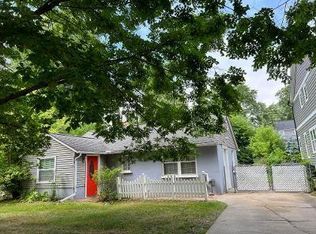 313 Terry Ave, Rochester, MI 48307