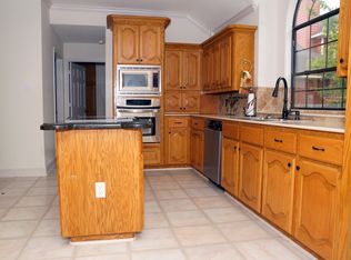 3711 Roylene Ct, Dickinson, TX 77539