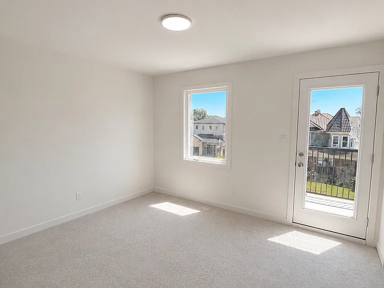 72 Dorothy St — Photo 5