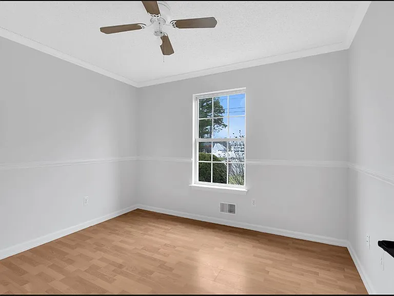 1008 4th Ave — Photo 7