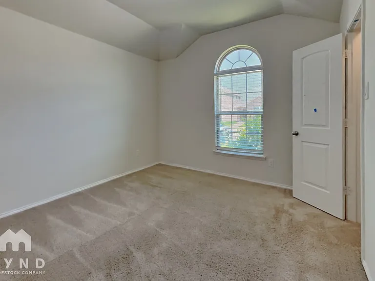 2436 Dolostone Dr — Photo 13