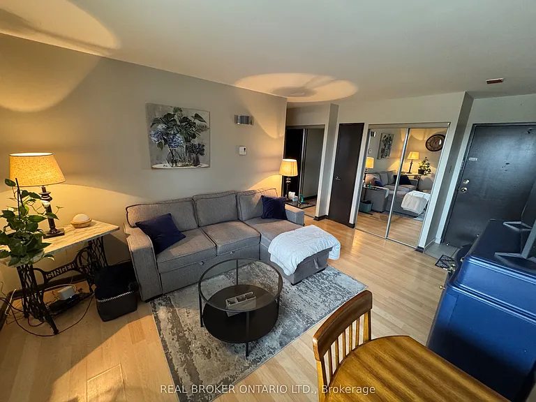 845 Kyle Ct #305 — Photo 17