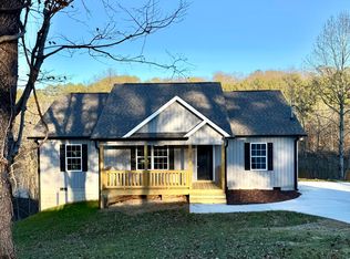 2221 Eaton Dr, Dalton, GA 30721