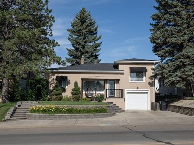 621 3rd Ave W, Dickinson, ND, 58601