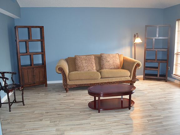 4th image of 5371 Chestnut Lake Dr