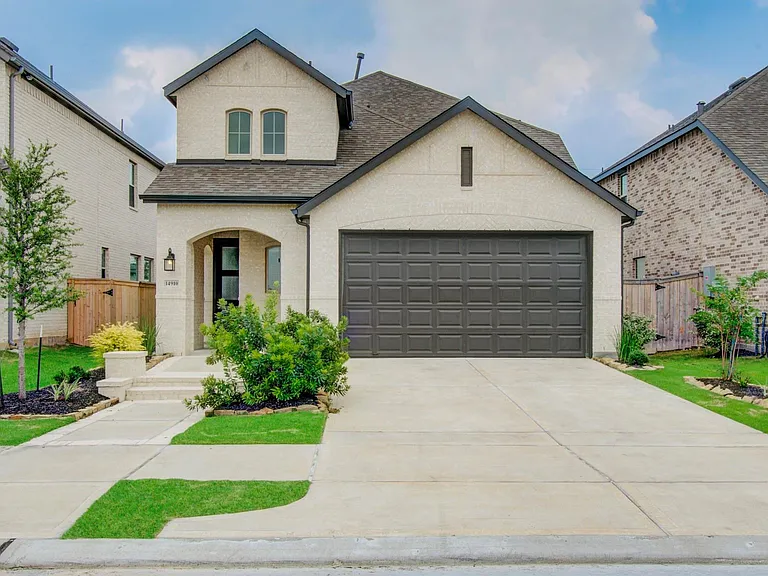 14910 Mossycup Spur Way — Photo 2