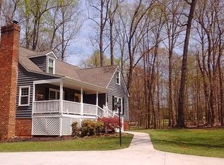 511 Lake Vista Dr, Forest, VA 24551