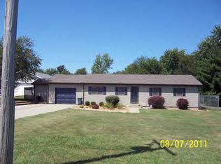 8143 E 1800 North Rd, Oakwood, IL 61858