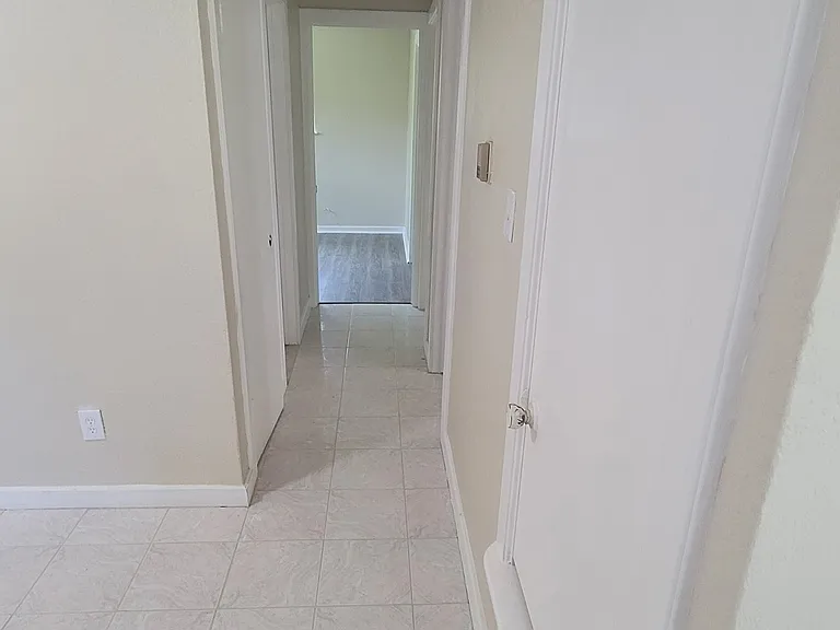 Blessing Ave — Photo 6
