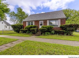 330 S Walnut St, Springfield, IL 62704