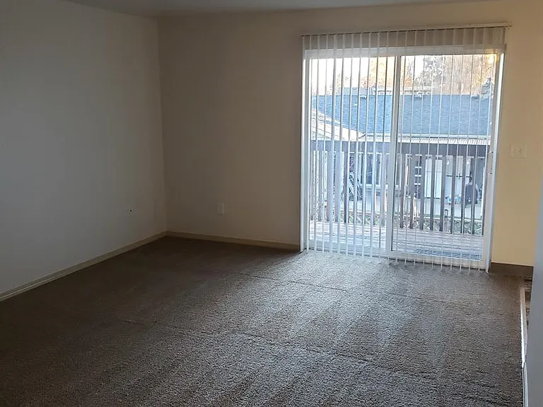 Premier Apartments — Photo 6