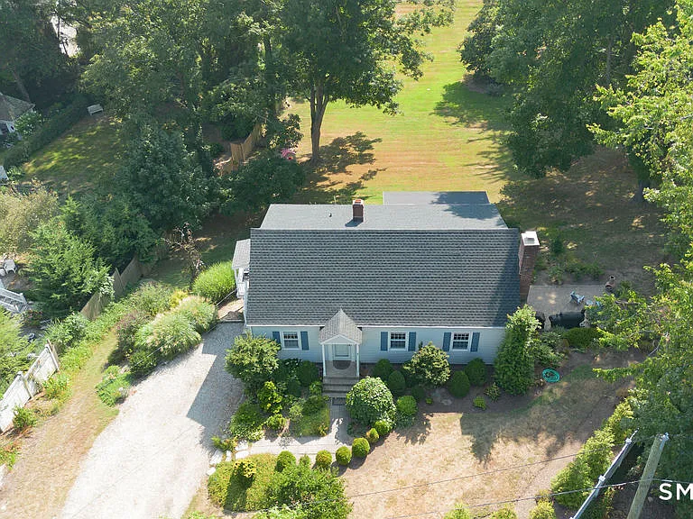 111 Mill Hill Rd — Photo 4