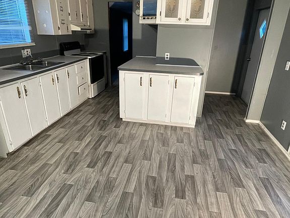 3rd image of 3760 Legend Creek Dr