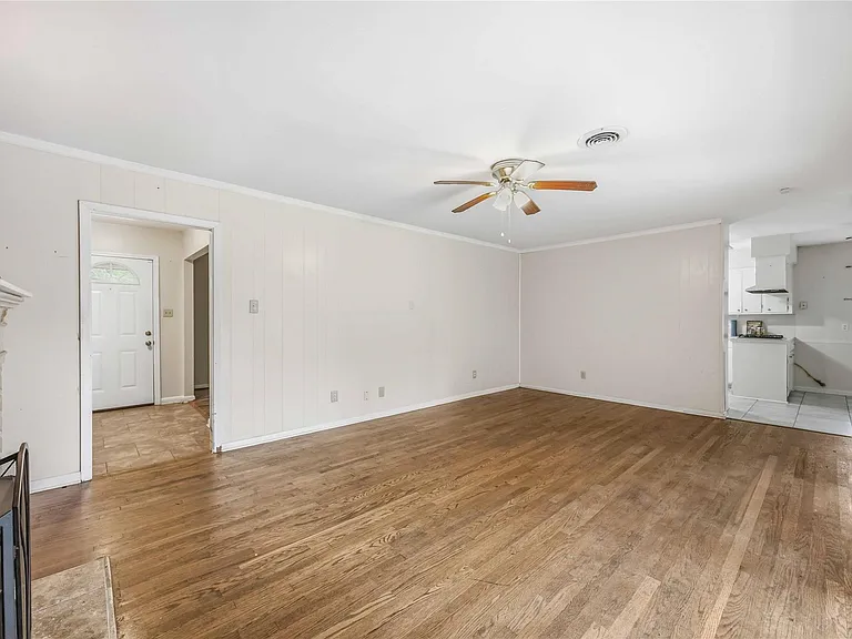435 Rolling Wood Rd — Photo 8
