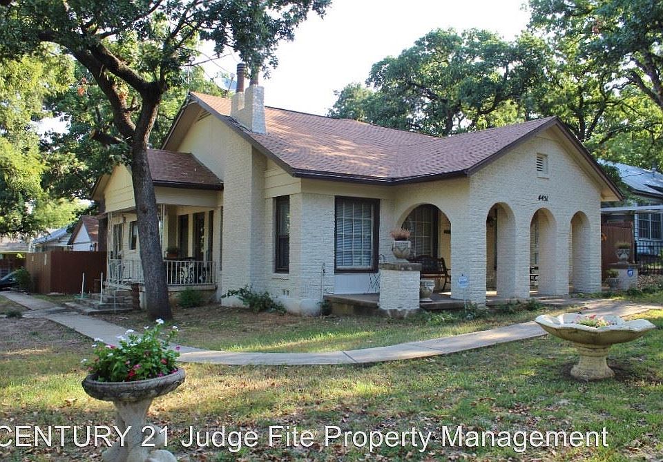 1st image of 4451 Meadowbrook Dr