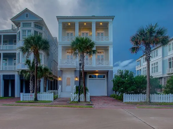 2457 E Seaside Dr, Galveston, TX 77550