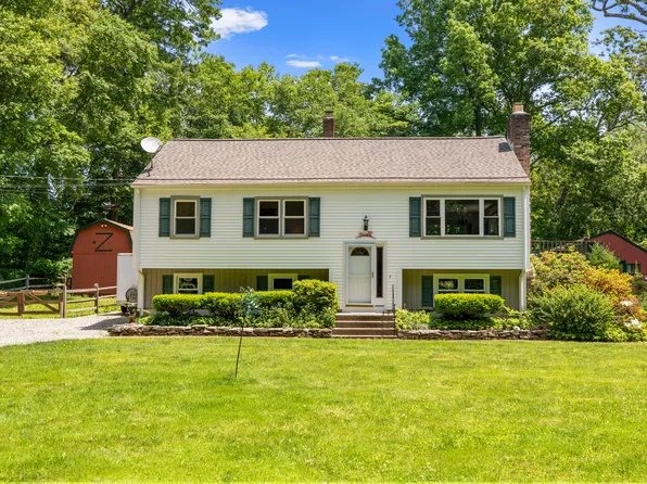 23 Woods Lane, Clinton, CT 06413