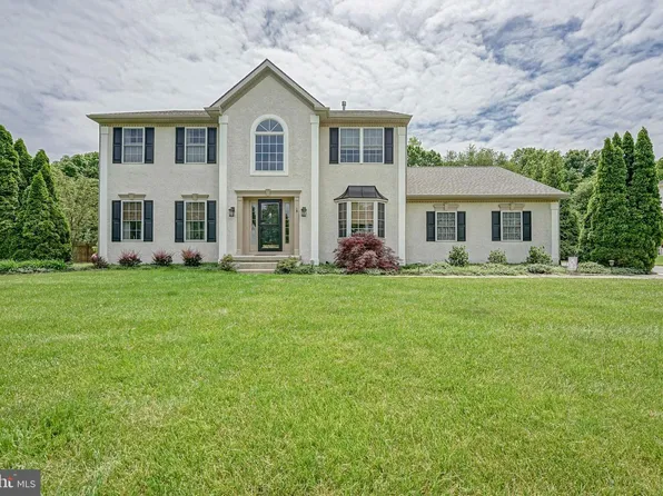 15 Millway Rd, Lumberton, NJ 08048