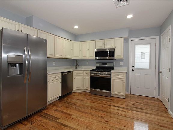 4th image of 1205 Langdon Blvd
