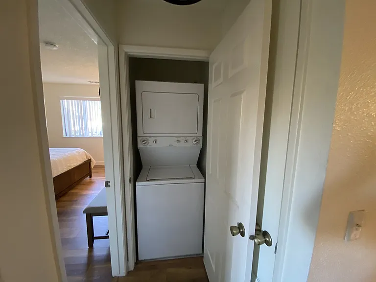 Sullivan Ct — Photo 8