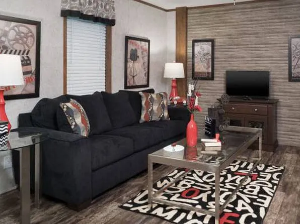 100 Pinewood Est #91, Chillicothe, IL 61523