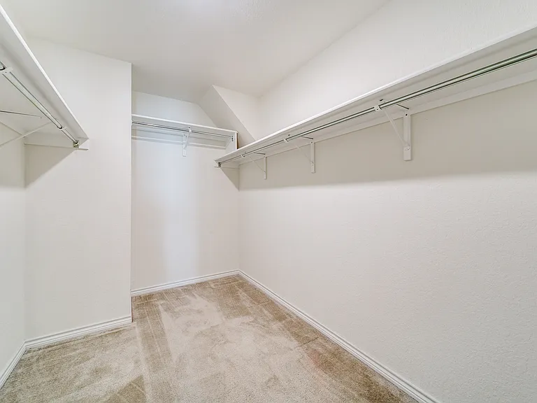 2423 Lazo Smt — Photo 14